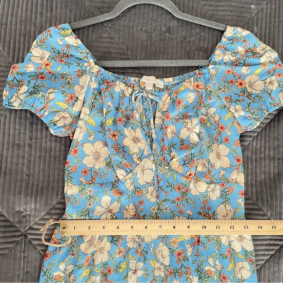 Monteau Los Angeles Floral Dress - Picture 9 of 9